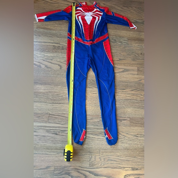 Spider man costume - Picture 4 of 5